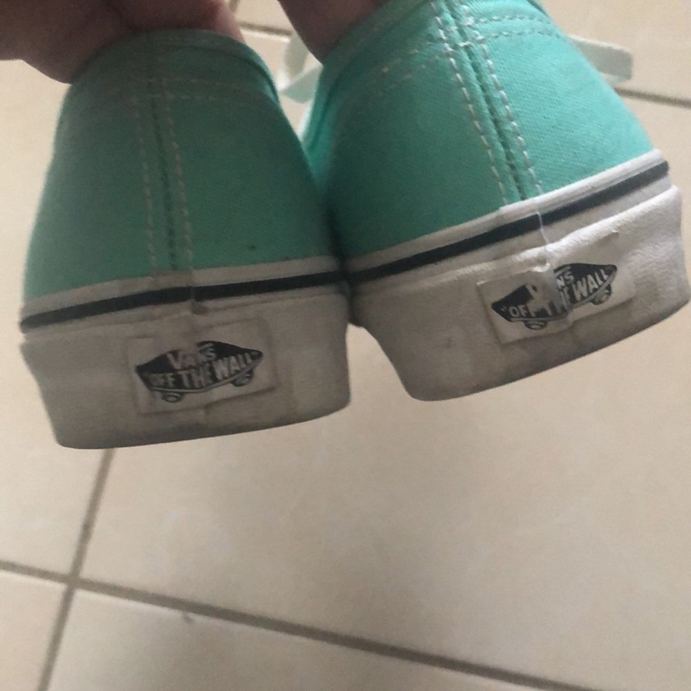 Vans - Picture 3 of 6